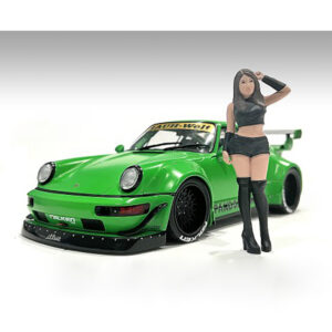 "Auto Salon Girls" Figure 2 for 1/18 Scale Models by American Diorama