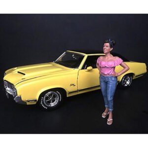 "Hanging Out II" Gloria Figurine for 1/18 Scale Models by American Diorama