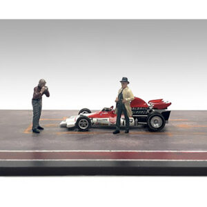 "Race Day" Two Diecast Figures Set 3 for 1/43 Scale Models by American Diorama