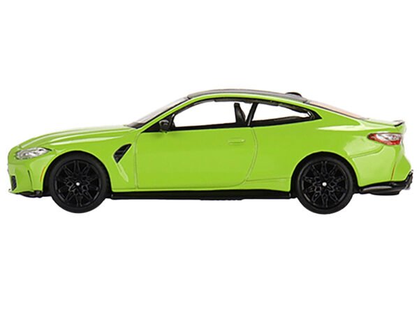 BMW M4 Competition (G82) Sao Paulo Yellow with Carbon Top Limited Edition to 1800 pieces Worldwide 1/64 Diecast Model Car by True Scale Miniatures