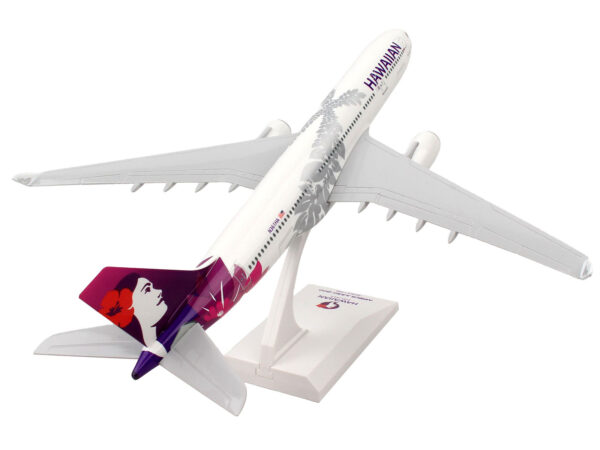 Airbus A330-200 Commercial Aircraft "Hawaiian Airlines" (N361HA) White with Purple Tail (Snap-Fit) 1/200 Plastic Model by Skymarks