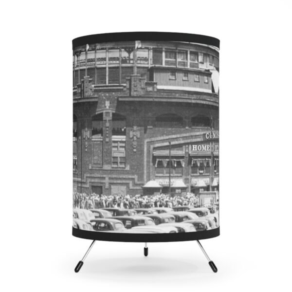 Chicago White Sox Comiskey Park Tripod Lamp with High-Res Printed Shade, USCA plug