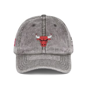 Chicago Bulls Embroidered Logo on Vintage Cap
