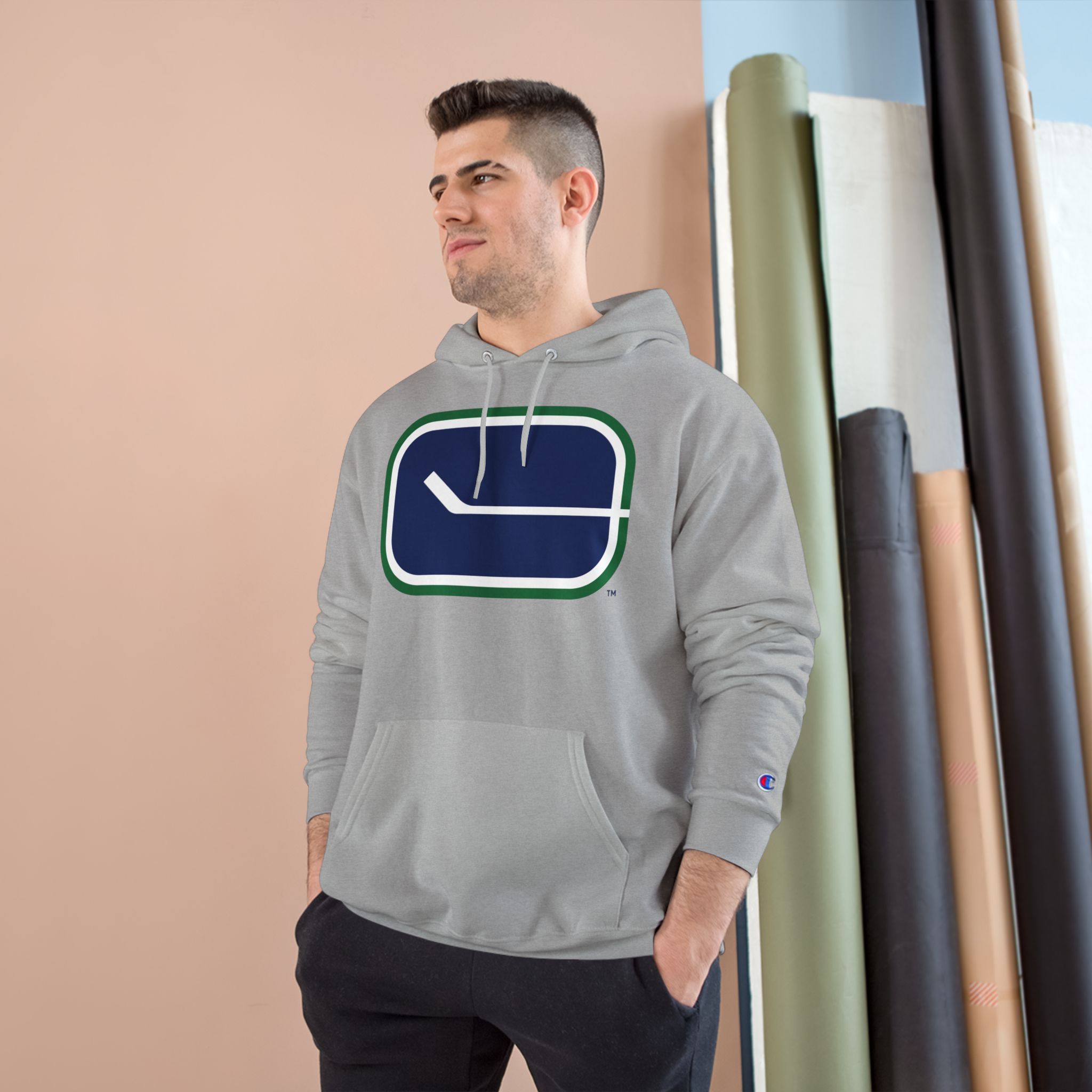 Vancouver Canucks Champion Hoodie - Image 7
