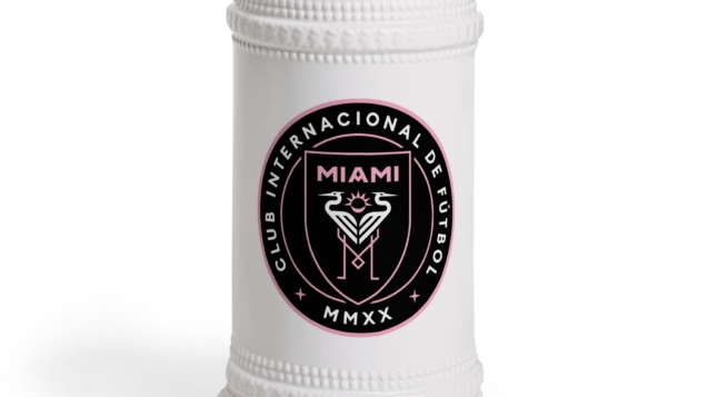 10355842304449729121_2048